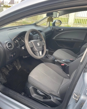 Seat Leon cena 16500 przebieg: 203000, rok produkcji 2010 z Tłuszcz małe 22
